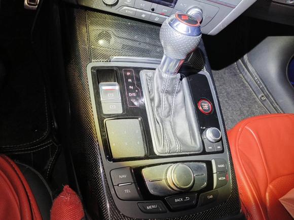 [广州·粤A] 二手奥迪奥迪A6L2018款 30周年年型 45 TFSI quattro 运动型