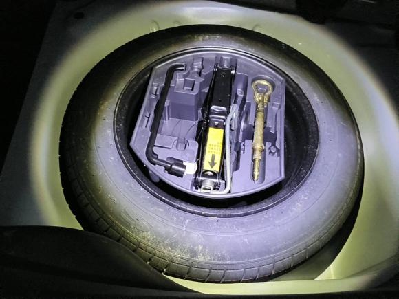 [成都·川A] 二手雪铁龙雪铁龙C3-XR2015款 1.6THP 自动旗舰型