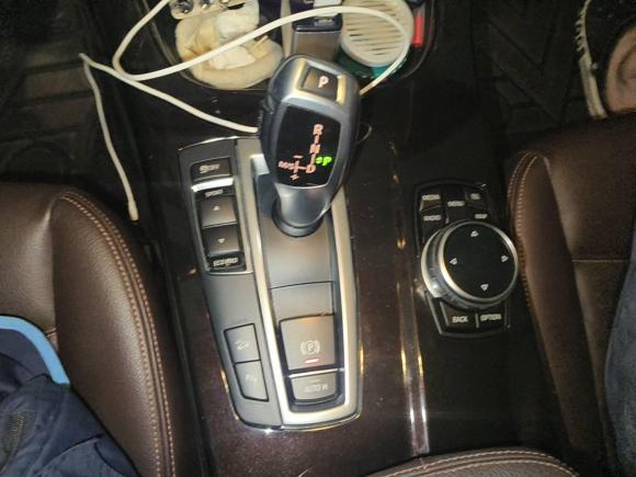 [上海·沪A] 二手宝马宝马X32014款 xDrive20i X设计套装