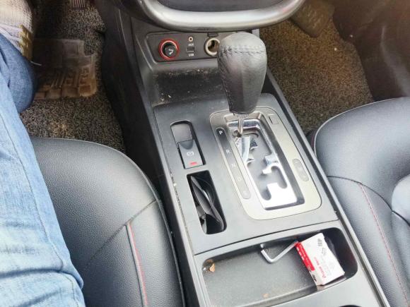 [青岛·鲁B] 二手奔腾奔腾X802015款 1.8T 自动豪华型