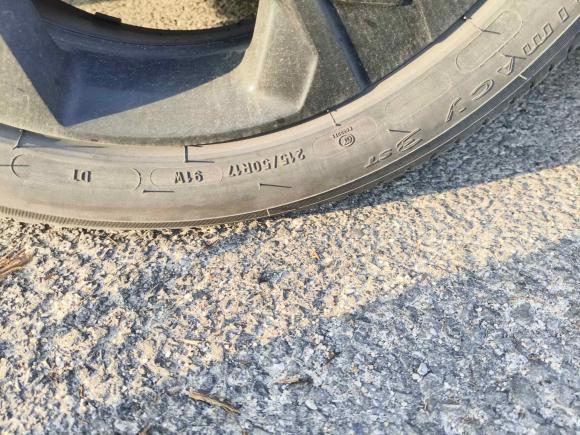 [上海·沪A] 二手荣威荣威i6 MAX新能源2020款 1.5T PHEV爽酷天幕版