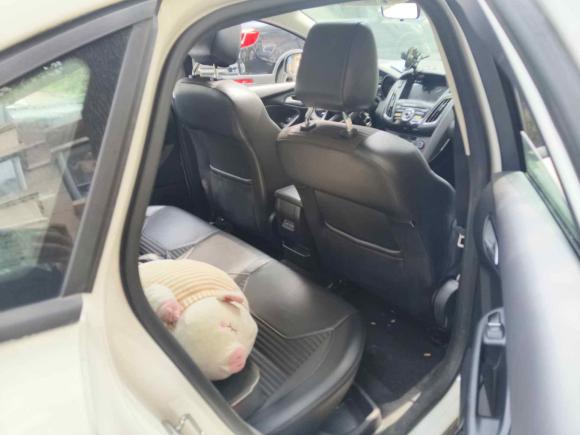 [上海·沪G] 二手福特福克斯2015款 两厢 1.6L 自动风尚型