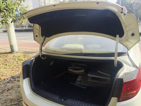 [苏州·苏E] 二手起亚起亚K52012款 2.0L 自动DLX