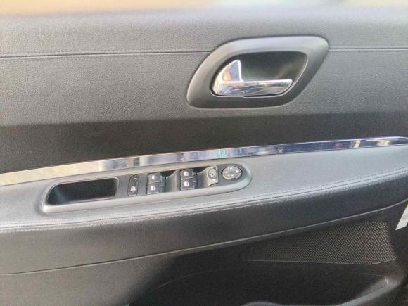 [青岛·鲁V] 二手标致标致30082013款 1.6THP 自动潮流版