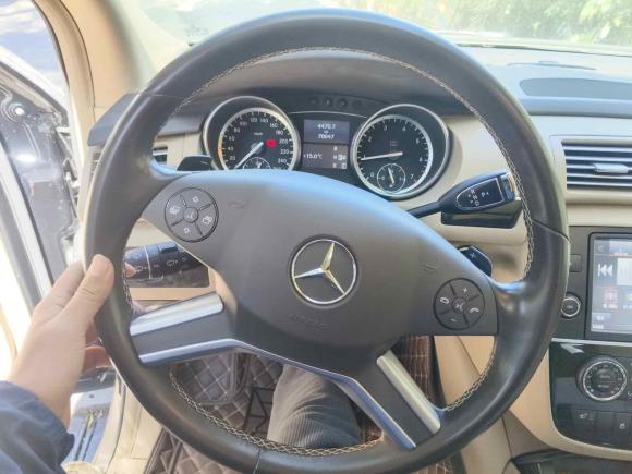 [深圳·粤B] 二手奔驰奔驰R级2017款 R 320 4MATIC 商务型臻藏版