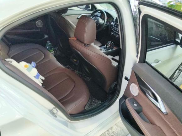 [上海·苏B] 二手宝马宝马1系2022款 120i M运动曜夜版