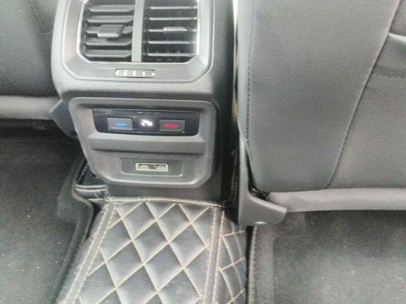 [上海·沪D] 二手大众途观L2018款  330TSI 自动两驱旗舰版