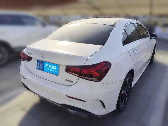 [济南·鲁A] 二手奔驰奔驰A级2022款 改款三 A 200 L 运动轿车时尚型