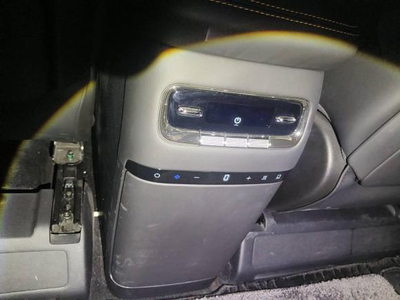 [上海·沪A] 二手合创汽车合创V092023款 尊荣版 762