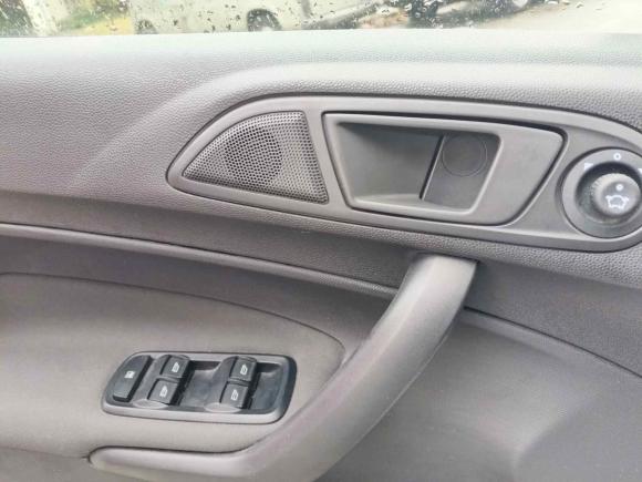 [上海·沪A] 二手福特嘉年华2013款 三厢 1.5L 手动风尚型