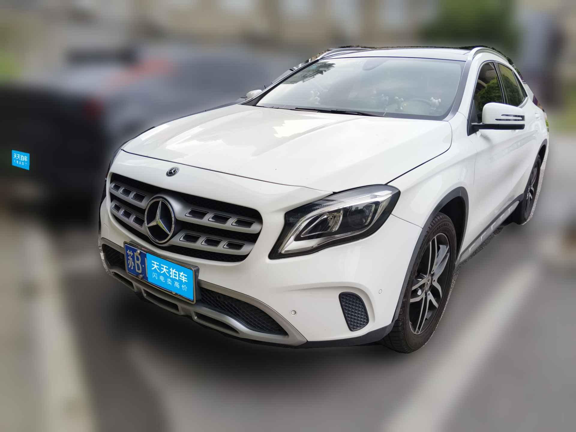 [无锡·苏B] 奔驰奔驰GLA2017款 GLA 200 时尚型