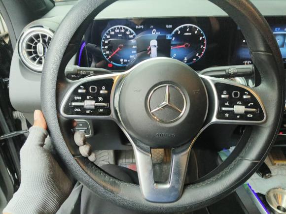 [广州·粤A] 二手奔驰奔驰GLB2022款 GLB 220 时尚型