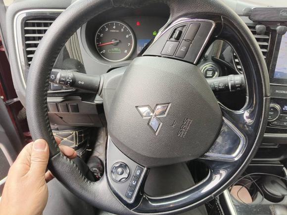 [上海·鄂J] 二手三菱欧蓝德2018款 2.0L 两驱嘉乐版 7座