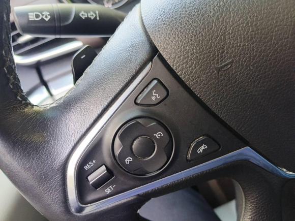 [上海·鲁B] 二手别克别克GL82023款 陆上公务舱 尊贵型