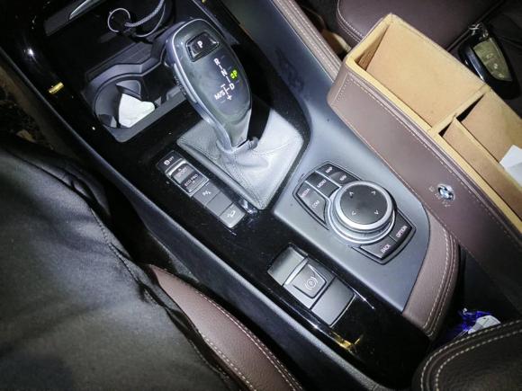 [上海·沪B] 二手宝马宝马X12020款 xDrive25Li 尊享型