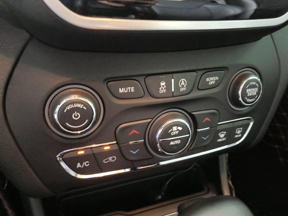 [广州·粤A] 二手Jeep自由光2019款 2.0T 两驱智享版 国V