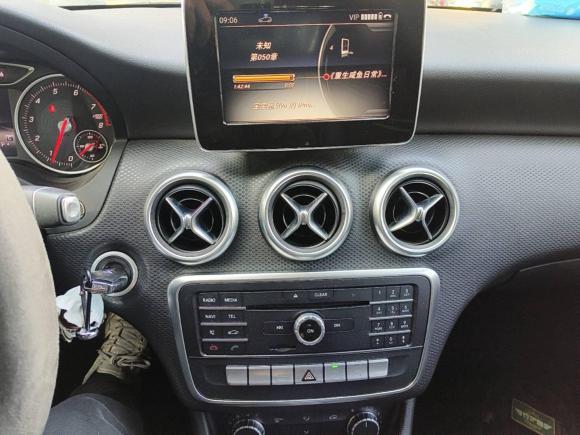 [上海·沪B] 二手奔驰奔驰A级2017款 A 200 动感型