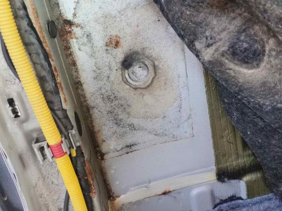 [广州·粤A] 二手起亚狮跑2013款 2.0L 自动两驱版GL