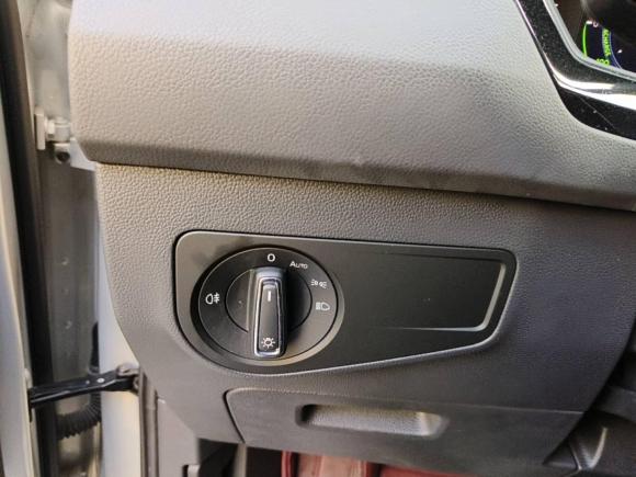 [上海·沪A] 二手大众途观L新能源2021款 430PHEV 插电混动旗舰版