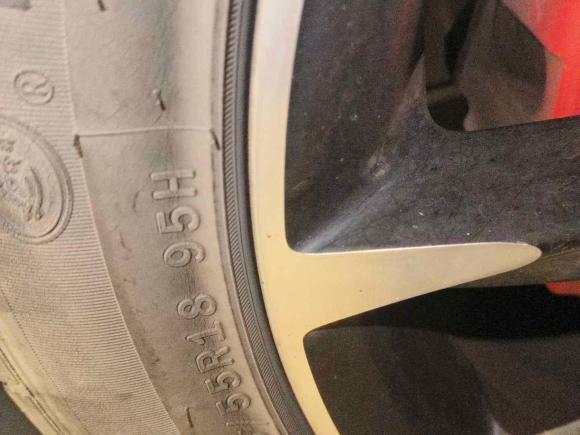 [武汉·鄂A] 二手一汽森雅R92018款 1.2T 手动豪华智尚型