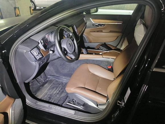 [广州·粤C] 二手沃尔沃沃尔沃S902021款 B5 智逸豪华版