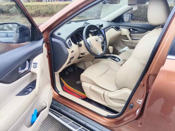 [上海·沪C] 二手日产奇骏2014款 2.0L CVT智领版 2WD