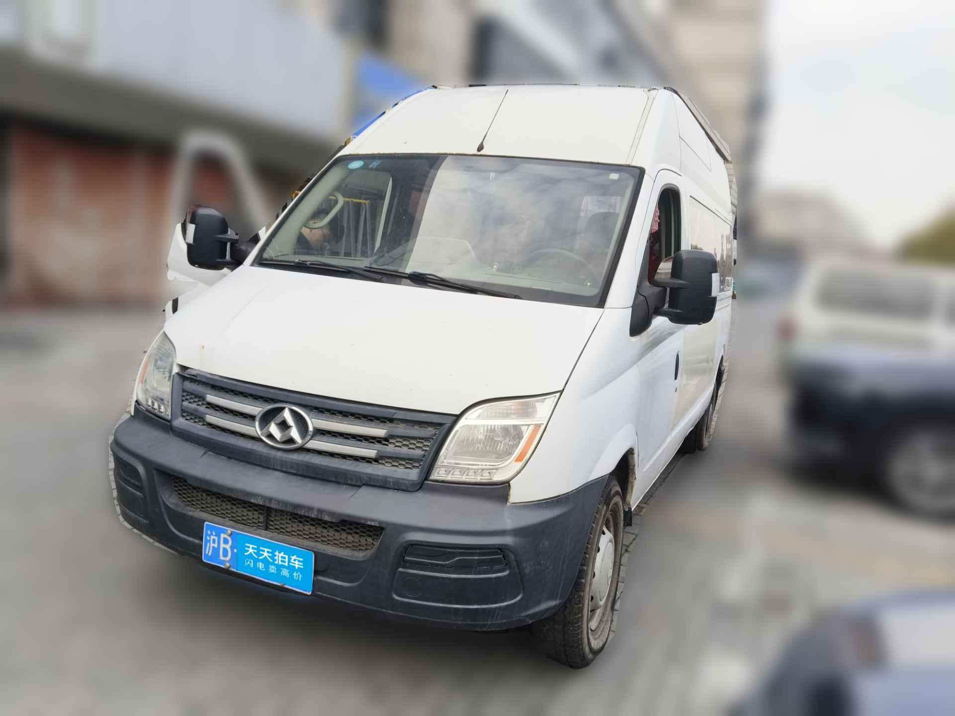 [嘉兴·沪B] 大通新途V802015款 2.5T 手动傲运通版长轴高顶