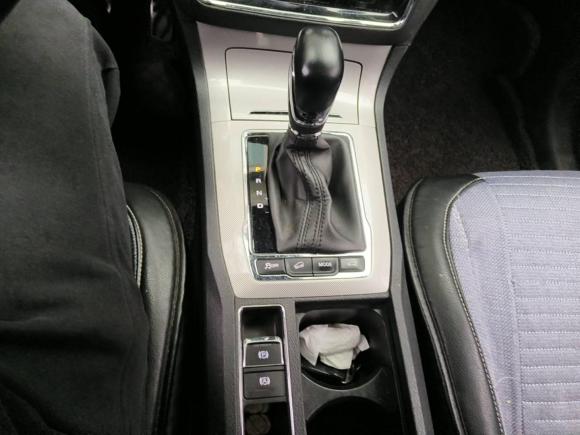 [上海·沪A] 二手荣威荣威RX5新能源2017款 eRX5 50T 混动互联尊荣旗舰版