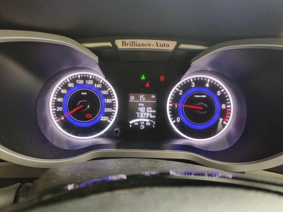 [西安·陕A] 二手中华中华V32015款 1.5L 手动舒适型