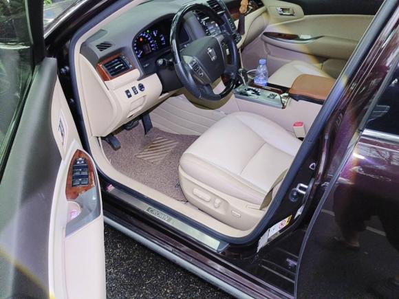 [深圳·粤B] 二手丰田皇冠2012款 2.5L Royal 真皮版