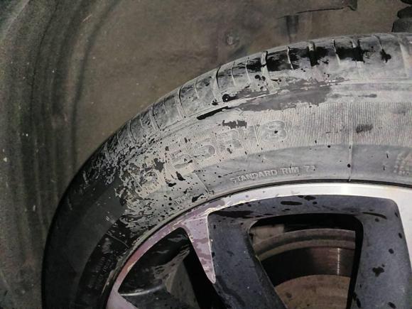 [济南·鲁A] 二手一汽森雅R92018款 1.2T 自动豪华智尚型