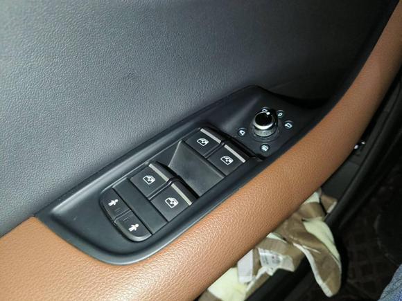 [武汉·鄂A] 二手奥迪奥迪Q72020款 45 TFSI quattro S line运动限量版