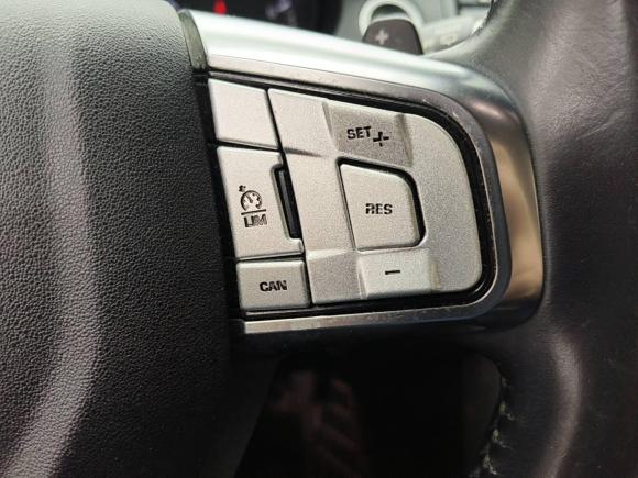 [上海·沪G] 二手路虎发现神行2015款 2.0T HSE LUXURY