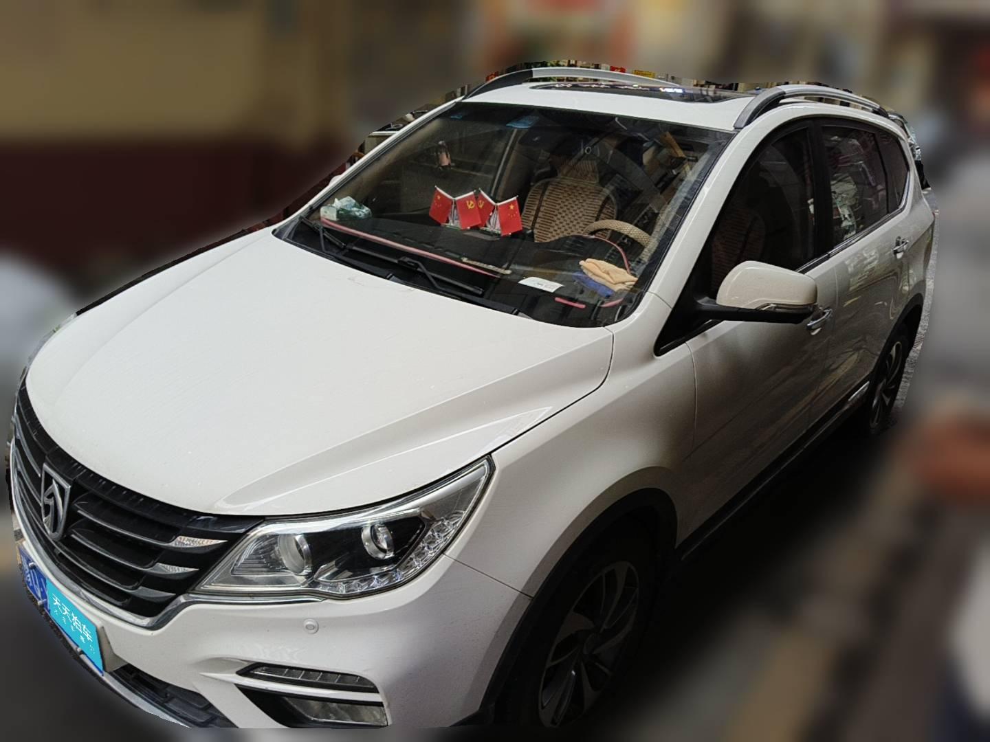 [深圳·豫Q] 宝骏宝骏5602017款 1.5T DCT旗舰型 7座