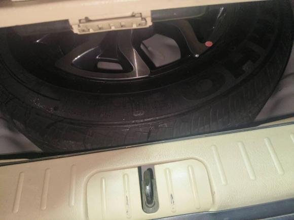 [西安·陕A] 二手现代途胜2013款 2.0L 自动两驱舒适型