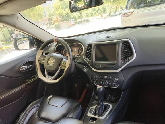 [南京·皖C] 二手Jeep自由光2016款 2.4L 专业智能版