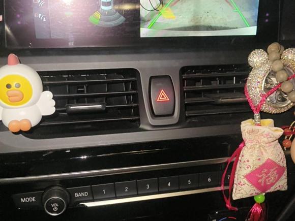 [上海·沪C] 二手宝马宝马1系2018款 118i 设计套装型