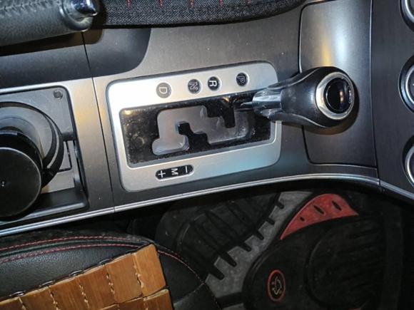 [广州·粤A] 二手马自达马自达62013款 2.0L 自动时尚型