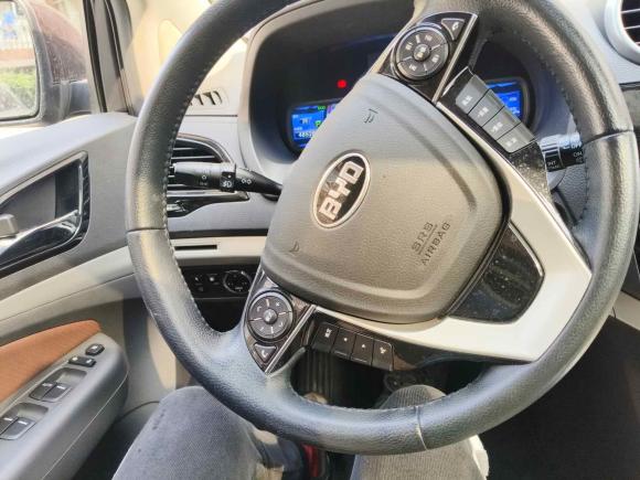 [上海·沪B] 二手比亚迪比亚迪S72015款 2.0T 升级版 自动尊贵型