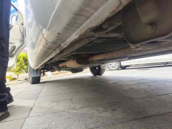 [宁波·浙B] 二手大通新途V802016款 2.5T 手动傲运通国V长轴中顶7座