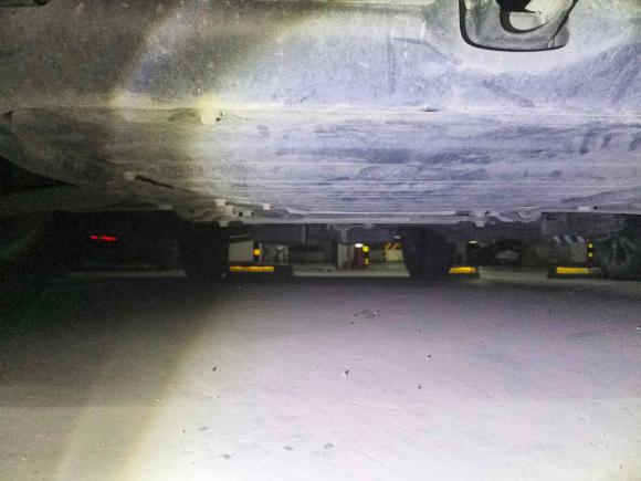 [成都·粤B] 二手路虎神行者22013款 2.2T SD4 SE柴油版