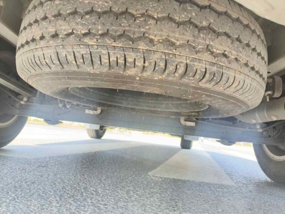 [苏州·苏E] 二手上汽大通MAXUS新途V902020款 2.0TAMT运杰版前驱后单胎短轴高顶6座