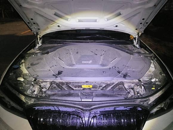 [上海·沪A] 二手宝马宝马i32022款 eDrive 35 L