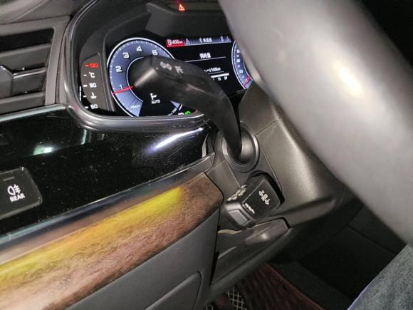 [武汉·鄂A] 二手奥迪奥迪Q72020款 45 TFSI quattro S line运动限量版