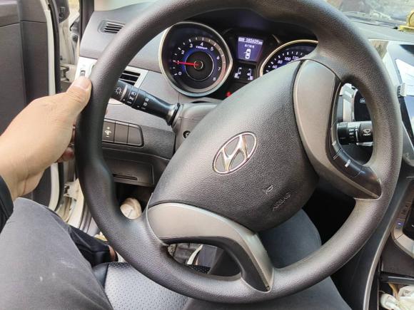 [上海·浙D] 二手现代朗动2012款 1.6L 手动领先型