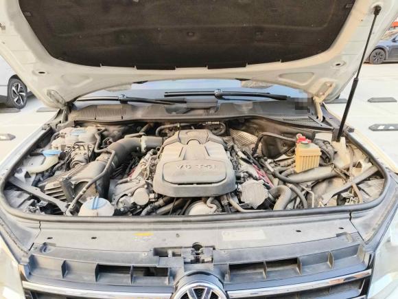 [深圳·粤B] 二手大众途锐2011款 3.0TSI 高配型