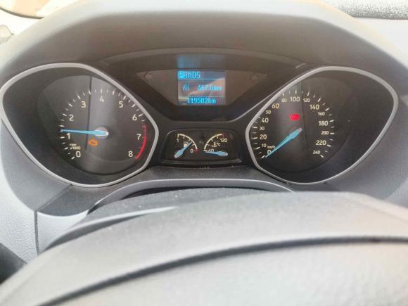 [上海·苏E] 二手福特福克斯2015款 两厢 1.6L 自动舒适型