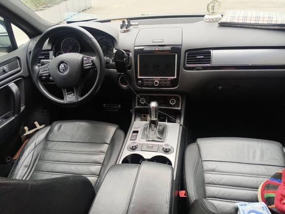 [上海·沪A] 二手大众途锐2012款 R-Line 高配型