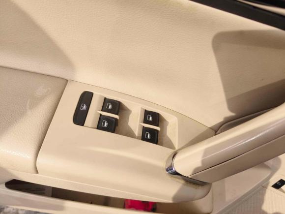 [深圳·粤B] 二手大众朗逸2013款 改款经典 1.6L 自动舒适版