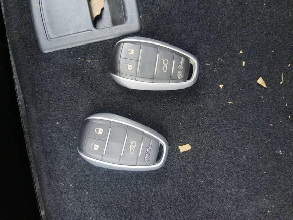 [上海·沪D] 二手阿尔法·罗密欧Giulia朱丽叶2017款 2.0T 200HP 豪华版